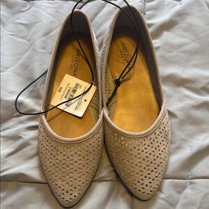Arizona Jean Company Women's Taupe Perforated Flats